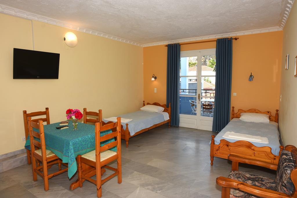 Blue Sky Hotel - Petra - Lesvos - Greece Экстерьер фото