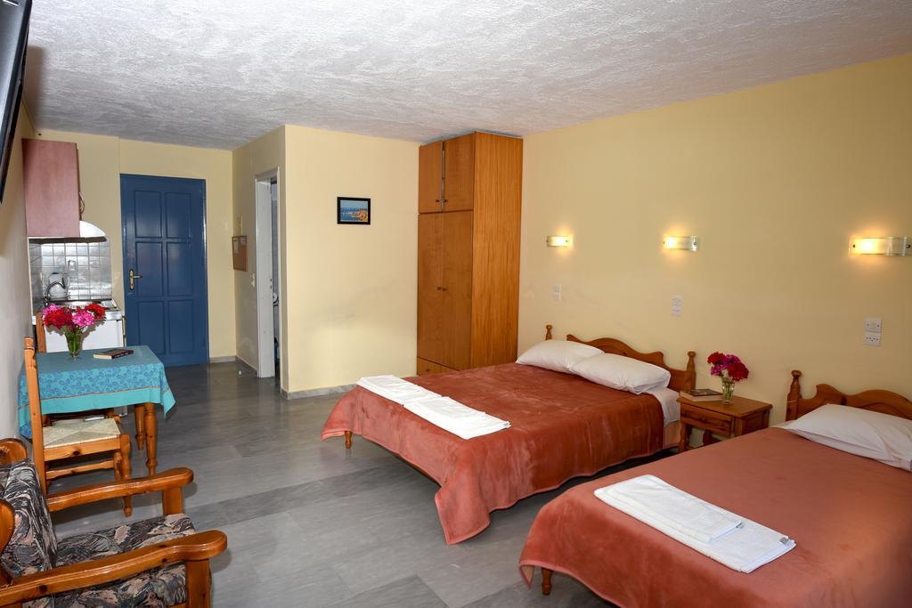 Blue Sky Hotel - Petra - Lesvos - Greece Экстерьер фото