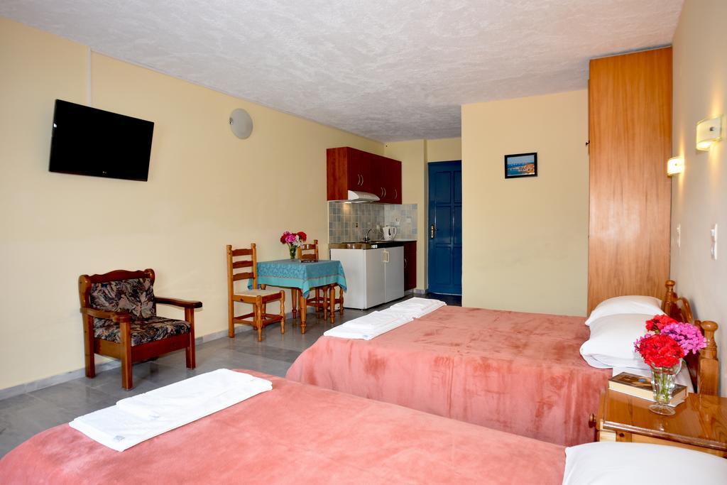 Blue Sky Hotel - Petra - Lesvos - Greece Экстерьер фото